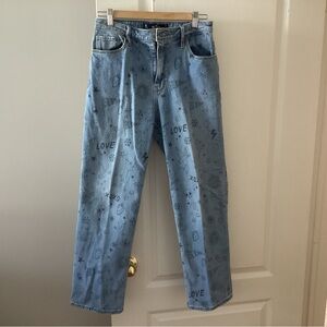 Women’s Hollister Blue Graphic Print Jeans. B7